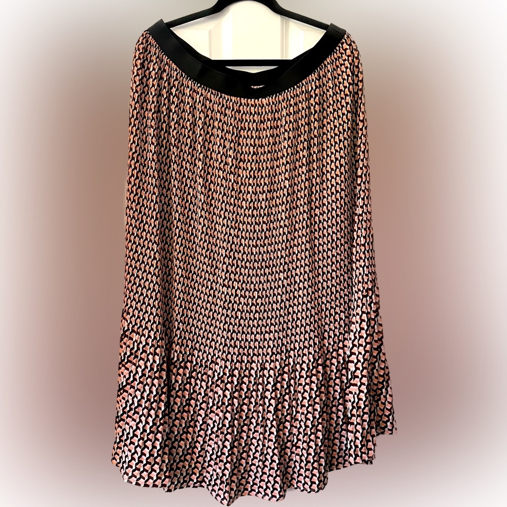 NWT Adrianna Papell Geometric Pleated Maxi Skirt